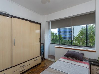 Apartamento à venda com 102m², 3 quartos, 1 suíte no bairro Rio Branco em Porto Alegre - Foto 11