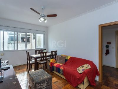 Apartamento à venda com 102m², 3 quartos, 1 suíte no bairro Rio Branco em Porto Alegre - Foto 2