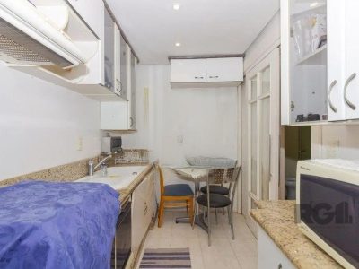 Cobertura à venda com 131m², 4 quartos, 1 suíte no bairro Petrópolis em Porto Alegre - Foto 4