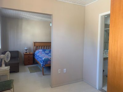 Casa à venda com 220m², 3 quartos, 2 suítes no bairro Ipanema em Porto Alegre - Foto 29