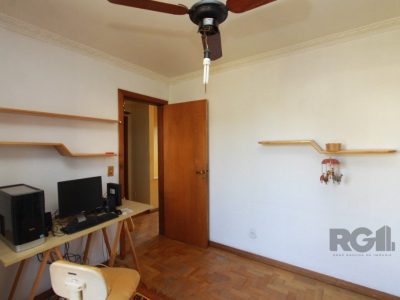 Casa à venda com 200m², 3 quartos, 1 suíte, 2 vagas no bairro Jardim Itu em Porto Alegre - Foto 21