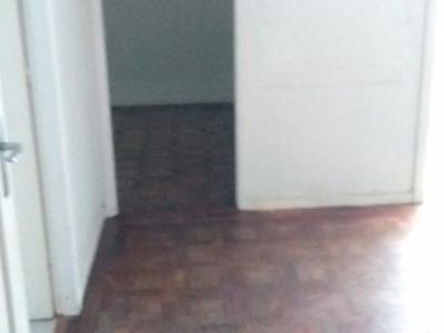 Casa à venda com 485m², 5 quartos, 1 suíte, 1 vaga no bairro Petrópolis em Porto Alegre - Foto 3