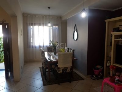 Casa à venda com 300m², 4 quartos, 1 suíte, 2 vagas no bairro Glória em Porto Alegre - Foto 6