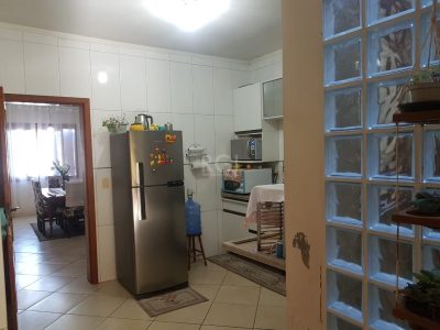 Casa à venda com 300m², 4 quartos, 1 suíte, 2 vagas no bairro Glória em Porto Alegre - Foto 11