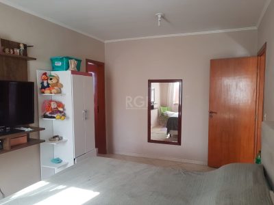 Casa à venda com 300m², 4 quartos, 1 suíte, 2 vagas no bairro Glória em Porto Alegre - Foto 21