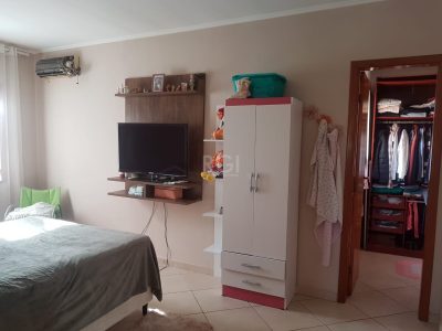 Casa à venda com 300m², 4 quartos, 1 suíte, 2 vagas no bairro Glória em Porto Alegre - Foto 23