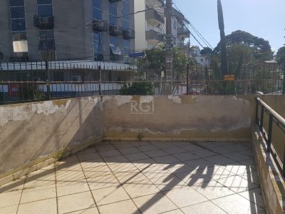 Casa à venda com 300m², 4 quartos, 1 suíte, 2 vagas no bairro Glória em Porto Alegre - Foto 30