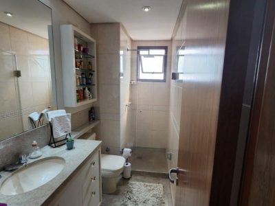 Apartamento à venda com 206m², 3 quartos, 3 suítes, 3 vagas no bairro Menino Deus em Porto Alegre - Foto 29