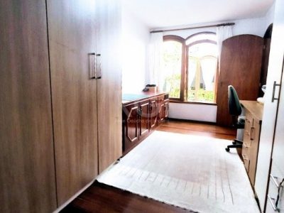 Casa à venda com 315m², 5 quartos, 1 suíte, 6 vagas no bairro Santana em Porto Alegre - Foto 13