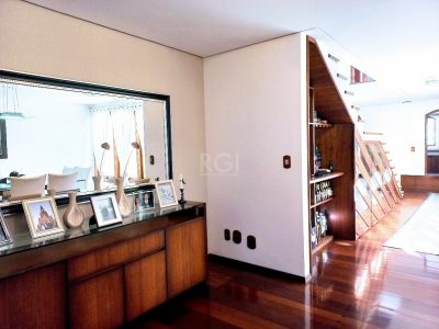 Casa à venda com 315m², 5 quartos, 1 suíte, 6 vagas no bairro Santana em Porto Alegre - Foto 20