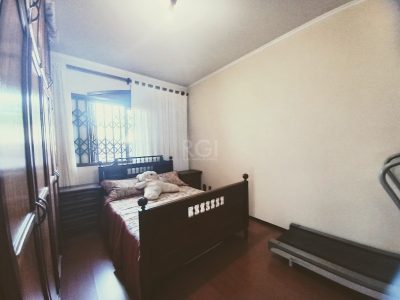 Casa à venda com 315m², 5 quartos, 1 suíte, 6 vagas no bairro Santana em Porto Alegre - Foto 45