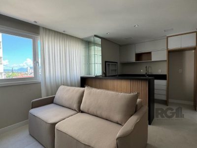 Apartamento à venda com 63m², 2 quartos, 1 suíte, 1 vaga no bairro Navegantes em Capão da Canoa - Foto 2