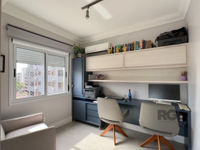 Apartamento à venda com 95m², 3 quartos, 1 suíte, 2 vagas no bairro Passo d'Areia em Porto Alegre - Foto 11