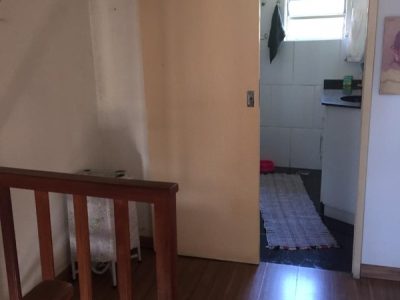 Casa à venda com 80m², 3 quartos no bairro Medianeira em Porto Alegre - Foto 18