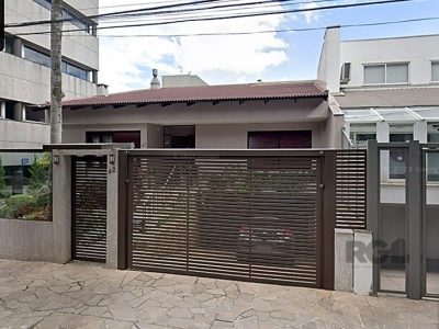 Casa à venda com 350m², 4 quartos, 1 suíte, 3 vagas no bairro Auxiliadora em Porto Alegre - Foto 2