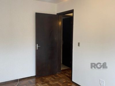 Apartamento à venda com 86m², 3 quartos, 1 vaga no bairro Vila Ipiranga em Porto Alegre - Foto 2