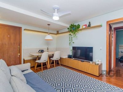 Apartamento à venda com 67m², 2 quartos, 1 vaga no bairro Cidade Baixa em Porto Alegre - Foto 2