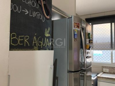 Apartamento à venda com 59m², 2 quartos, 1 suíte, 1 vaga no bairro Menino Deus em Porto Alegre - Foto 3