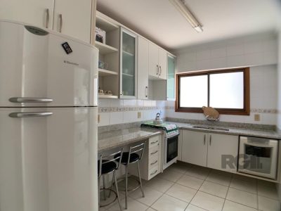 Apartamento à venda com 146m², 3 quartos, 1 suíte, 2 vagas no bairro Navegantes em Capão da Canoa - Foto 3