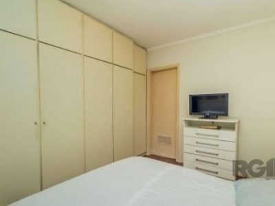 Apartamento à venda com 109m², 3 quartos, 1 suíte, 2 vagas no bairro Bom Fim em Porto Alegre - Foto 15