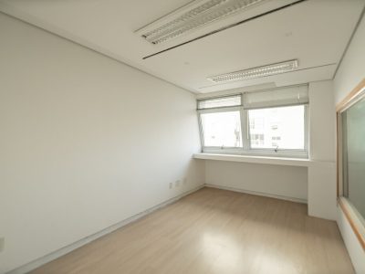 Conjunto/Sala à venda com 320m², 3 vagas no bairro Petrópolis em Porto Alegre - Foto 20