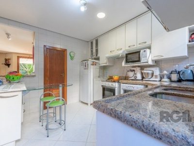 Casa Condominio à venda com 250m², 3 quartos, 1 suíte, 2 vagas no bairro Tristeza em Porto Alegre - Foto 9