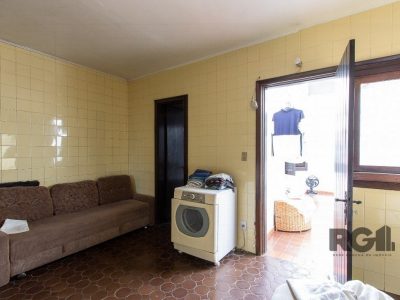 Casa à venda com 580m², 3 quartos, 1 suíte, 3 vagas no bairro Menino Deus em Porto Alegre - Foto 28