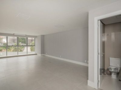 Conjunto/Sala à venda com 48m², 1 vaga no bairro Petrópolis em Porto Alegre - Foto 4