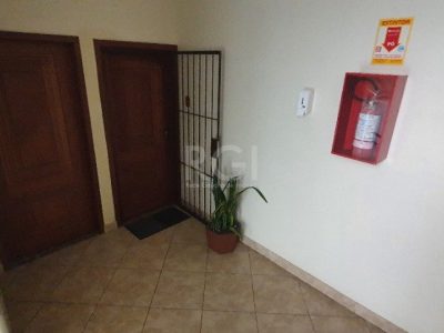 Apartamento à venda com 72m², 3 quartos no bairro Partenon em Porto Alegre - Foto 10