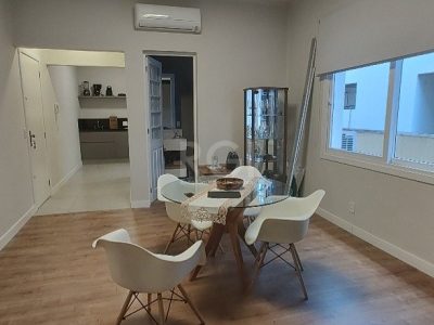 Apartamento à venda com 87m², 2 quartos, 1 suíte no bairro Moinhos de Vento em Porto Alegre - Foto 3