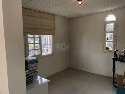 Casa Condominio à venda com 98m², 3 quartos, 1 suíte no bairro Cristal em Porto Alegre - Foto 2