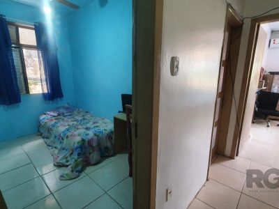 Casa à venda com 200m², 5 quartos, 1 suíte, 4 vagas no bairro Santa Tereza em Porto Alegre - Foto 16