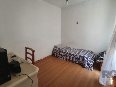 Casa à venda com 200m², 5 quartos, 1 suíte, 4 vagas no bairro Santa Tereza em Porto Alegre - Foto 19