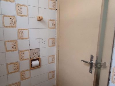 Casa à venda com 200m², 5 quartos, 1 suíte, 4 vagas no bairro Santa Tereza em Porto Alegre - Foto 22