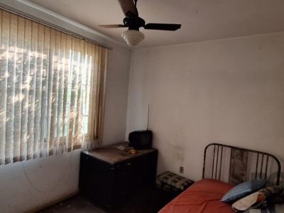 Casa à venda com 211m², 4 quartos, 2 vagas no bairro Jardim do Salso em Porto Alegre - Foto 14