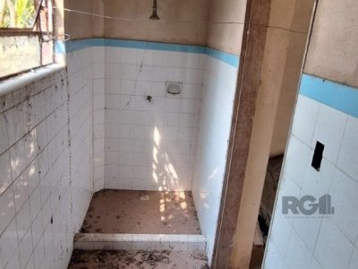 Casa à venda com 211m², 4 quartos, 2 vagas no bairro Jardim do Salso em Porto Alegre - Foto 24