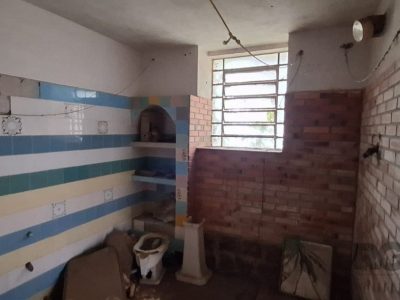 Casa à venda com 211m², 4 quartos, 2 vagas no bairro Jardim do Salso em Porto Alegre - Foto 27