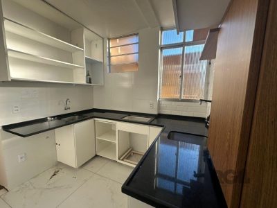 Apartamento à venda com 38m², 1 quarto no bairro Passo d'Areia em Porto Alegre - Foto 3