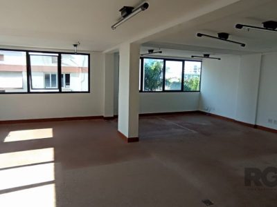 Conjunto/Sala à venda com 80m² no bairro Três Figueiras em Porto Alegre - Foto 2