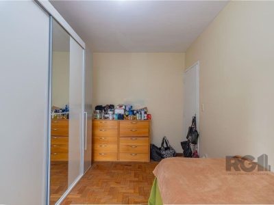 Apartamento à venda com 104m², 3 quartos, 1 suíte, 1 vaga no bairro São João em Porto Alegre - Foto 17