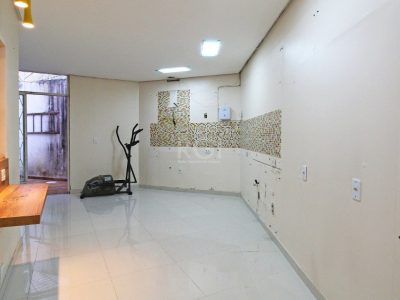 Casa à venda com 153m², 4 quartos, 2 vagas no bairro Passo d'Areia em Porto Alegre - Foto 11