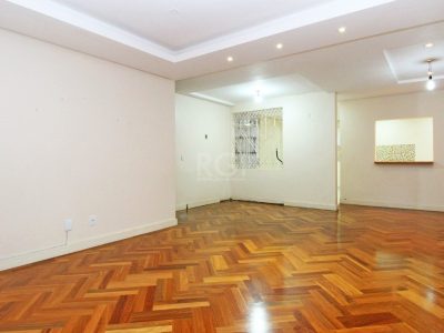 Casa à venda com 153m², 4 quartos, 2 vagas no bairro Passo d'Areia em Porto Alegre - Foto 14