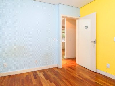 Casa à venda com 153m², 4 quartos, 2 vagas no bairro Passo d'Areia em Porto Alegre - Foto 20