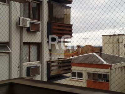 Apartamento à venda com 196m², 3 quartos, 1 suíte, 1 vaga no bairro Independência em Porto Alegre - Foto 9