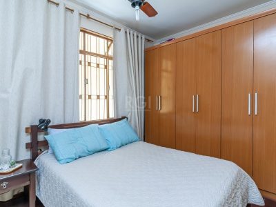 Casa à venda com 215m², 5 quartos, 1 suíte, 3 vagas no bairro Rio Branco em Porto Alegre - Foto 12