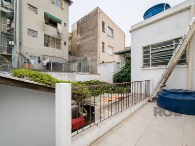 Casa à venda com 256m², 2 quartos, 3 vagas no bairro Centro Histórico em Porto Alegre - Foto 27