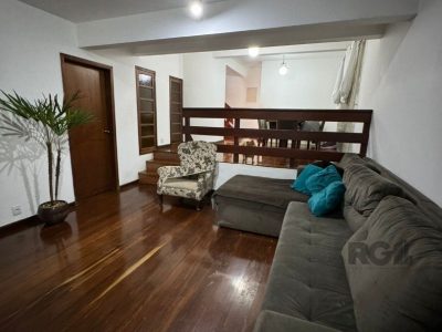 Casa à venda com 299m², 5 quartos, 1 suíte, 5 vagas no bairro Santa Tereza em Porto Alegre - Foto 5