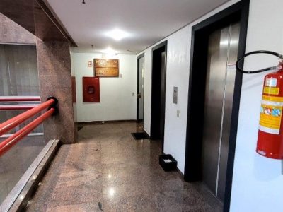 Conjunto/Sala à venda com 70m², 1 vaga no bairro Centro Histórico em Porto Alegre - Foto 2