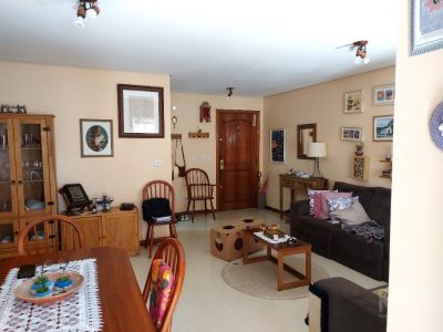 Apartamento à venda com 95m², 2 quartos, 1 suíte, 1 vaga no bairro Auxiliadora em Porto Alegre - Foto 4