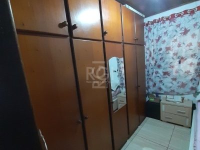 Casa à venda com 230m², 3 quartos, 1 suíte, 3 vagas no bairro Jardim Planalto em Porto Alegre - Foto 25